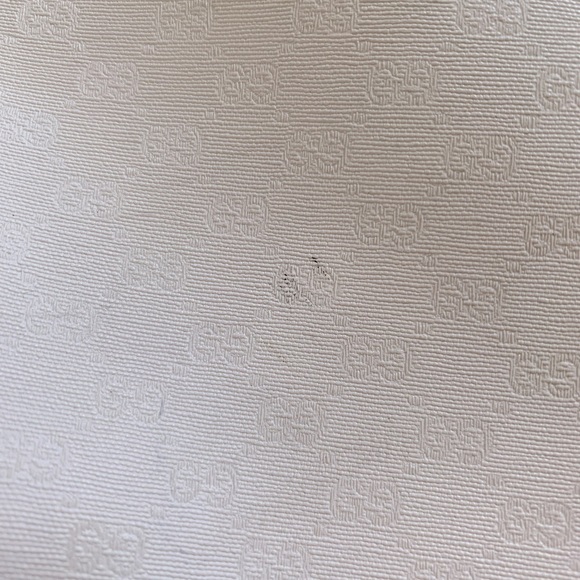 🎉HP 10/30🎉 Authentic Gucci Vintage Crossbody bag, *RARE* ALL White - Picture 12 of 14